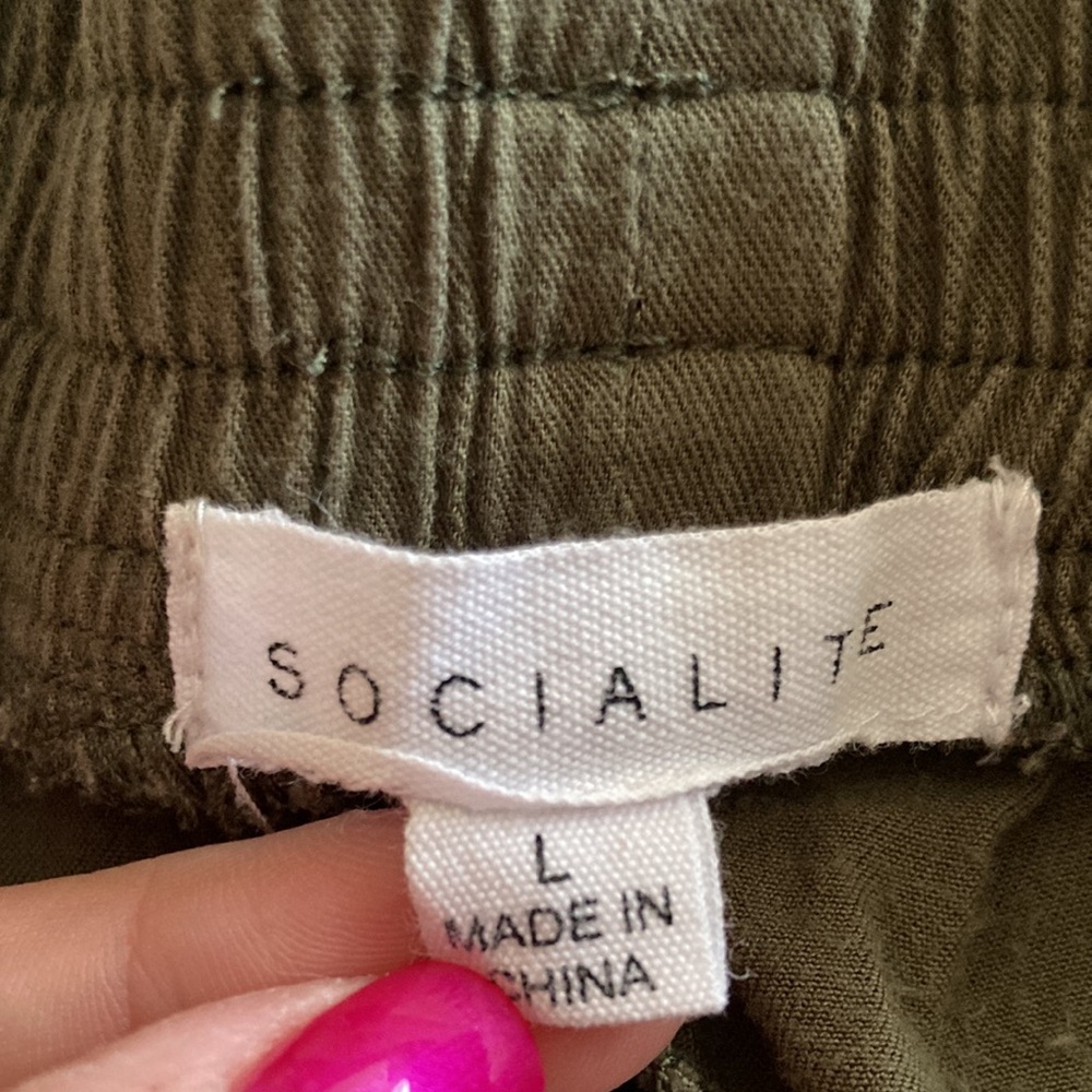🖤 Socialite Junior’s Olive Joggers w/ Elastic Waistband (size L) - Picture 7 of 8
